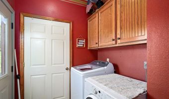 8404 Fossilsaurus Ln, Ash Grove, MO 65604