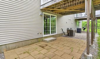 15 Shaker Heights Ln, Chester, NH 03036