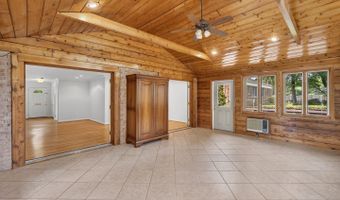 6035 CHATSWORTH Ln, Bethesda, MD 20814
