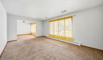 1584 Hemlock Dr, Ashtabula, OH 44004