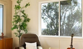 3926 Sunset Dr, Los Angeles, CA 90027