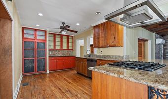 765 Longwood Dr, Baton Rouge, LA 70806