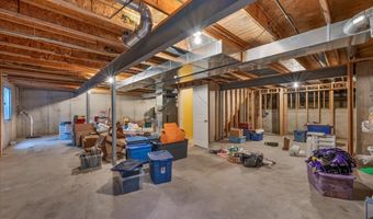 4041 Whitehall Ln, Algonquin, IL 60102