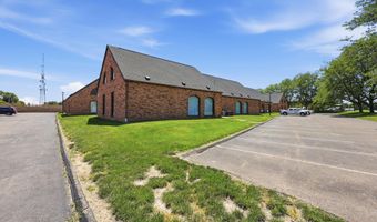 1287 Worthington Woods Blvd, Columbus, OH 43085
