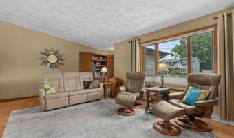 2623 W SUNNYVIEW Cir, Appleton, WI 54914