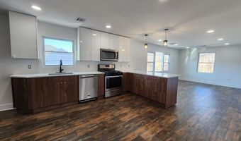 105 Summit Ave, Belford, NJ 07718