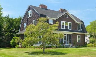 84 Rodman St, Narragansett, RI 02882