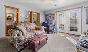 2007 Oakridge Dr, Ava, MO 65608