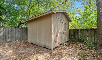2401 SE 9th St, Bentonville, AR 72712