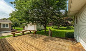 518 Topaz Ln, Madison, WI 53714