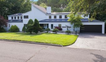 25 Surrey Dr, Cheshire, CT 06410
