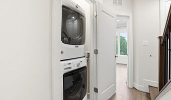 6924 ROCKLEDGE Dr, Bethesda, MD 20817