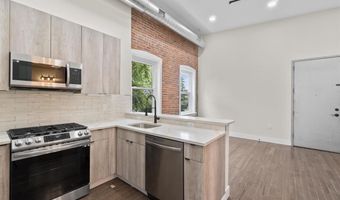 21 W 20TH St 205, Bayonne, NJ 07002