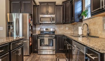 150 Michie Pl, Aberdeen, NC 28315