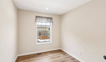 7368 BERWICK Dr 8, Ankeny, IA 50021