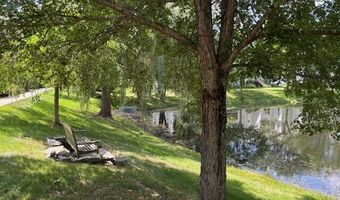 2776 S Knightsbridge Cir, Ann Arbor, MI 48105