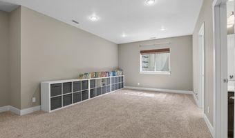 2706 Kingston Dr, Ames, IA 50010