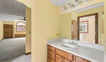 W2880 OAKRIDGE Drive, Appleton, WI 54915
