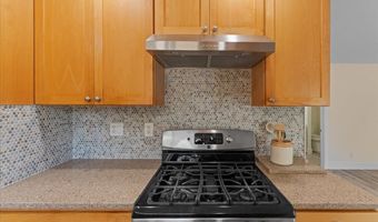 11825 SW BAKER St, Beaverton, OR 97008