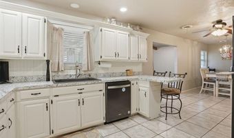 319 Cameron Dr, Altus, OK 73521