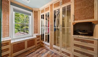 38 Rowell E Rd, Brentwood, NH 03833