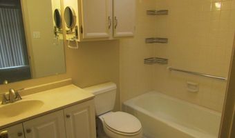 1917 Villa Dr, Artesia, NM 88210
