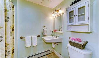 25 Carol Dr, Alloway, NJ 07418