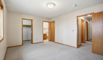 407 Summit St, Belle Fourche, SD 57717