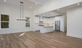 15 Woods Ln, Beaufort, SC 29907