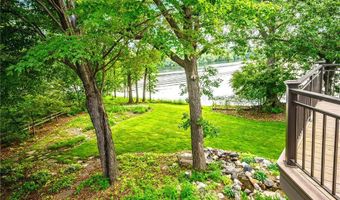 451 Reflection Rd, Apple Valley, MN 55124