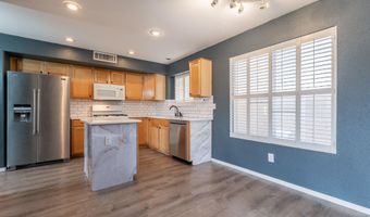 1070 W LARK Dr, Chandler, AZ 85286