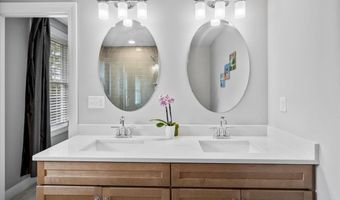 21 Huntington Ridge Rd, Bedford, NH 03110