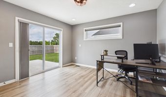 2508 Dean Ct, Brookings, SD 57006