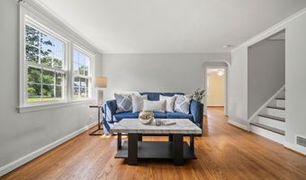 21 Oakwood Mnr, Cromwell, CT 06416