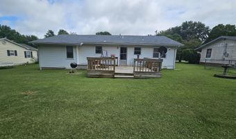 827 S Roosevelt Ave, Aurora, MO 65605