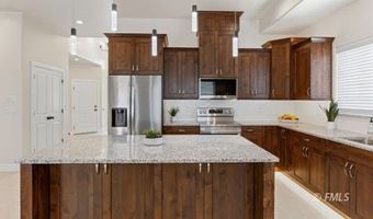 275 S Barlow St, Colorado City, AZ 86021