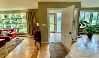 281 Clyde Rd, Bangor, ME 04401