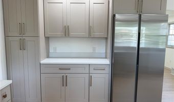 2548 28th St SW, Allentown, PA 18103