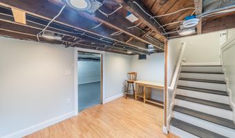 901 Palmer Ave, Holmdel, NJ 07733