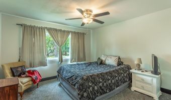 13 Adams St, Apalachicola, FL 32320