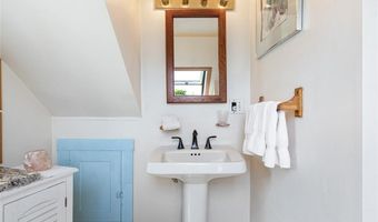 74 Third St, Newport, RI 02840