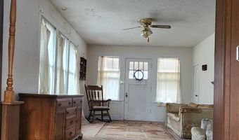 215 W Pleasant St, Angola, IN 46703