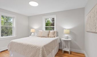21 Clark Rd, Bedford, MA 01730