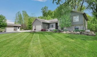5257 Brookshire Dr, Almont, MI 48003