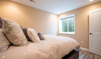 132 Boxelder Ln, Amherst, NY 14228