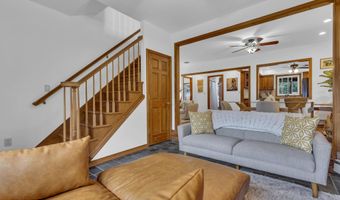 854 Main St, Belford, NJ 07718