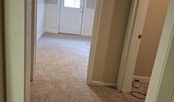 38 Mary Carroll St, Auburn, ME 04210