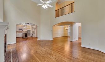 5035 Towne Lake Hls N, Woodstock, GA 30189