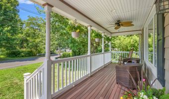 119 East Rd, Belford, NJ 07718
