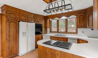 75 Olde Lantern Rd, Bedford, NH 03110